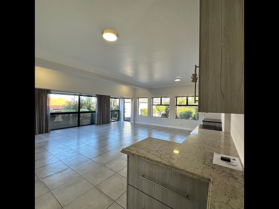 4 Bedroom Property for Sale in Hartenbos Heuwels Western Cape